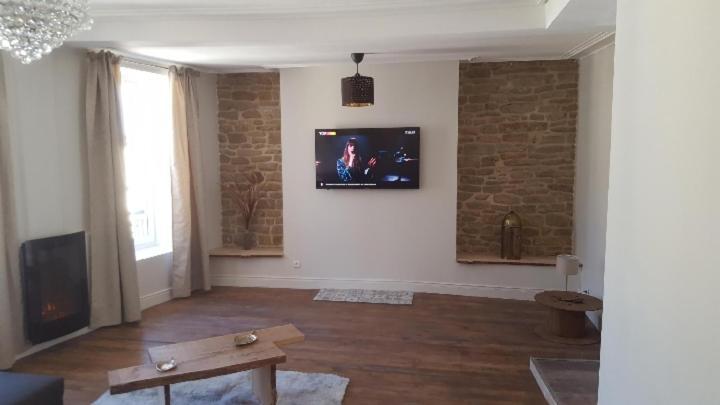 Appartement Spacieux Et Atypique 色当 外观 照片