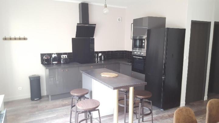 Appartement Spacieux Et Atypique 色当 外观 照片