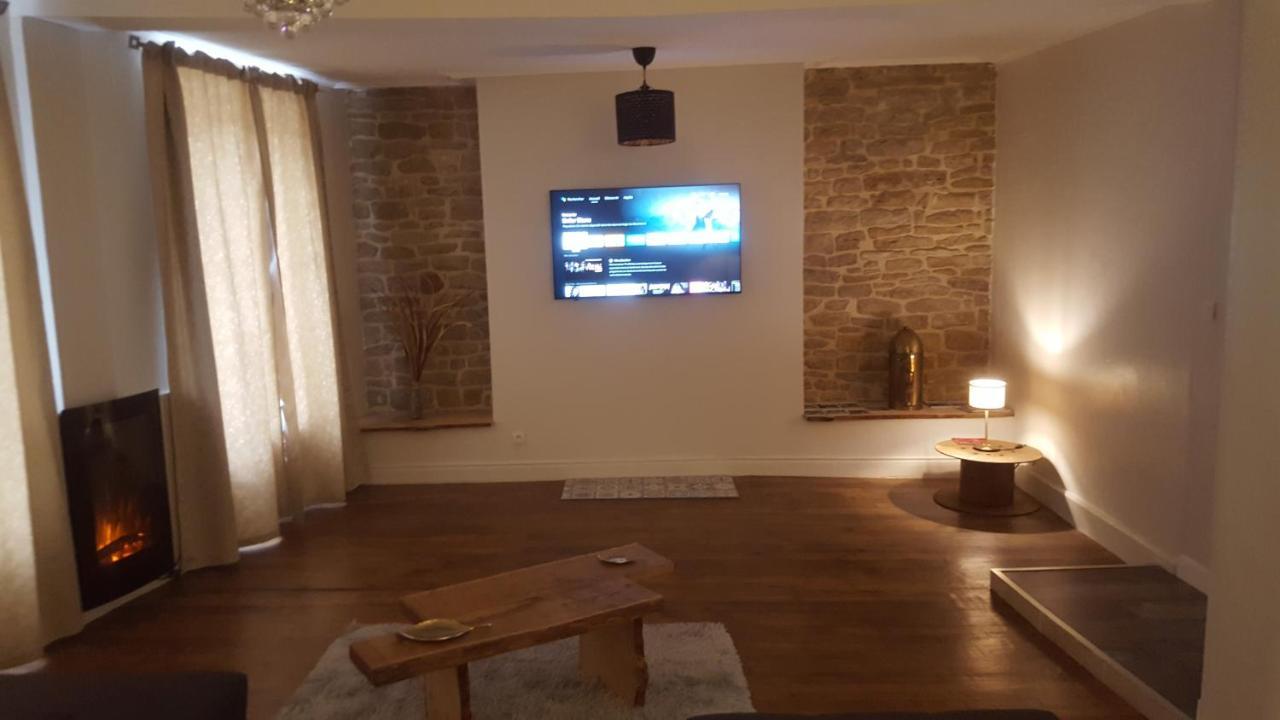 Appartement Spacieux Et Atypique 色当 外观 照片